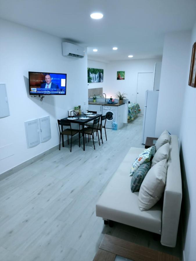 Apartamentos Zanca City Center Free Luggage Storage مالقة المظهر الخارجي الصورة