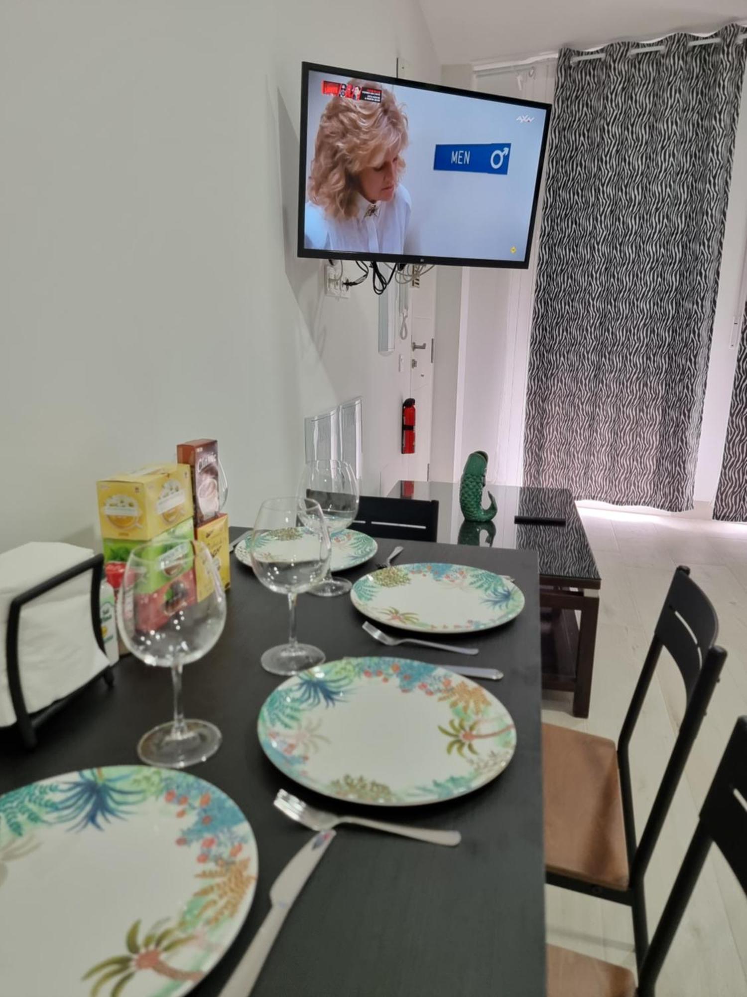 Apartamentos Zanca City Center Free Luggage Storage مالقة المظهر الخارجي الصورة