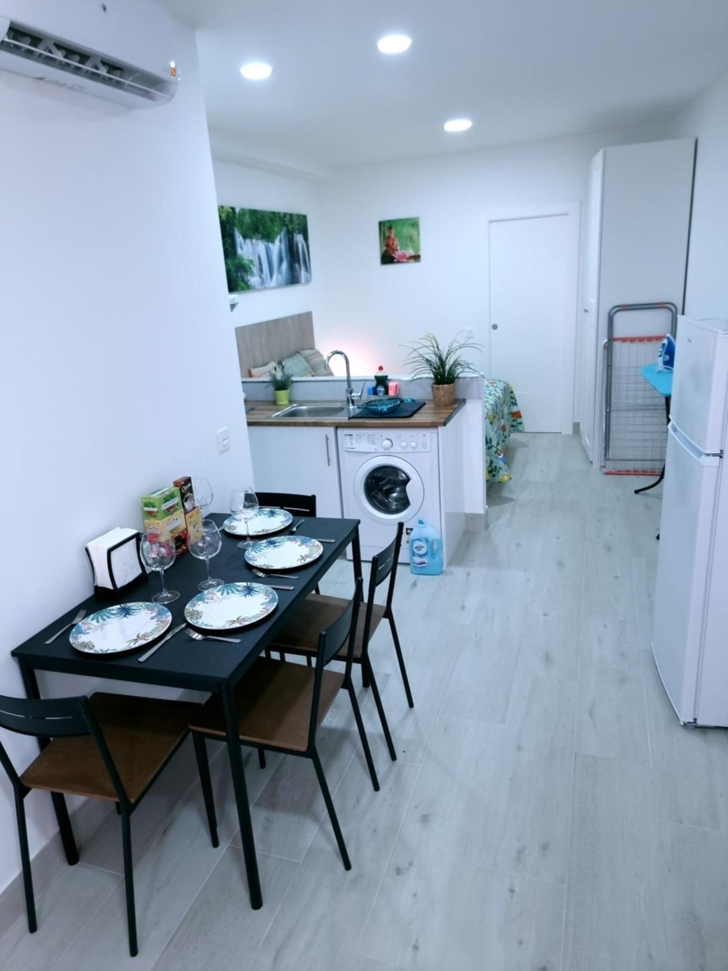 Apartamentos Zanca City Center Free Luggage Storage مالقة المظهر الخارجي الصورة